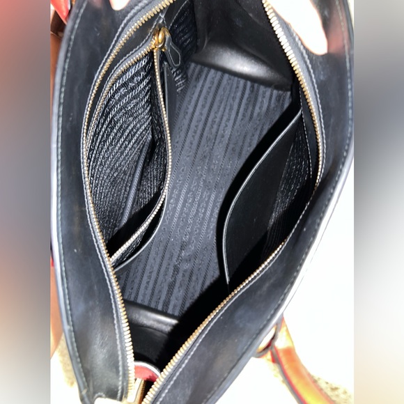 Prada vintage shoulder bag - Picture 4 of 9